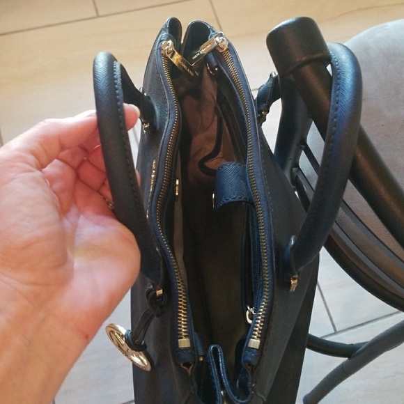 Michael Kors handbag - Picture 2 of 3